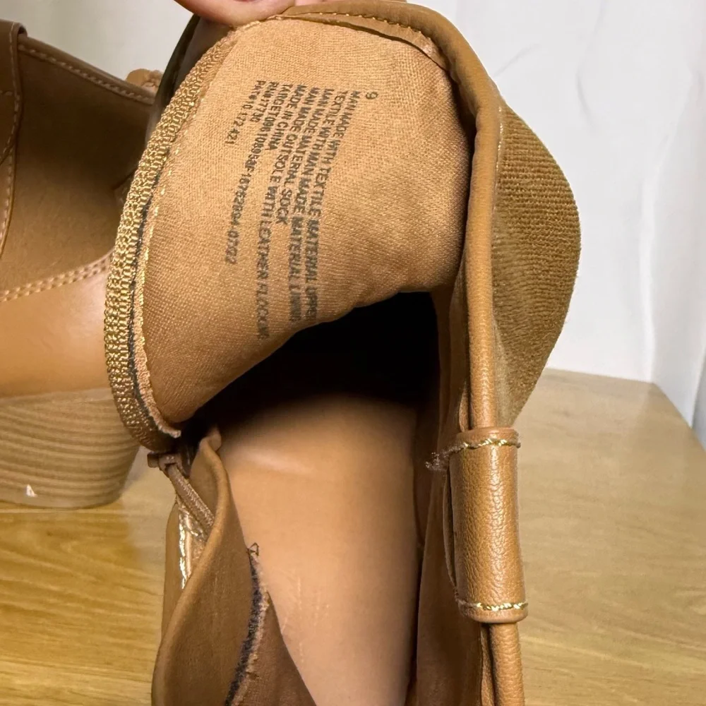 3/$20 Universal Thread Tan Brown Ankle Boots 2in Block Heel Women’s Size 9